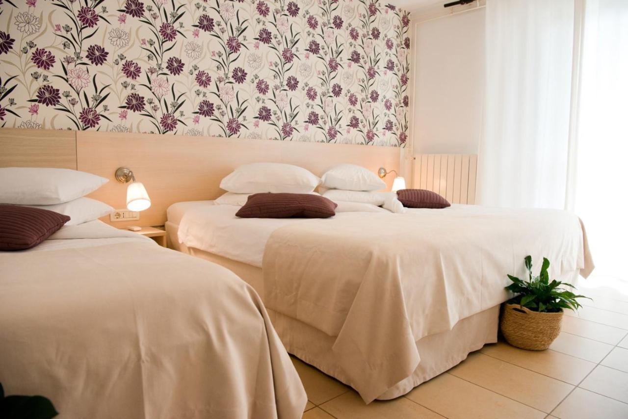 Apartments Sandra Πόρετς Εξωτερικό φωτογραφία
