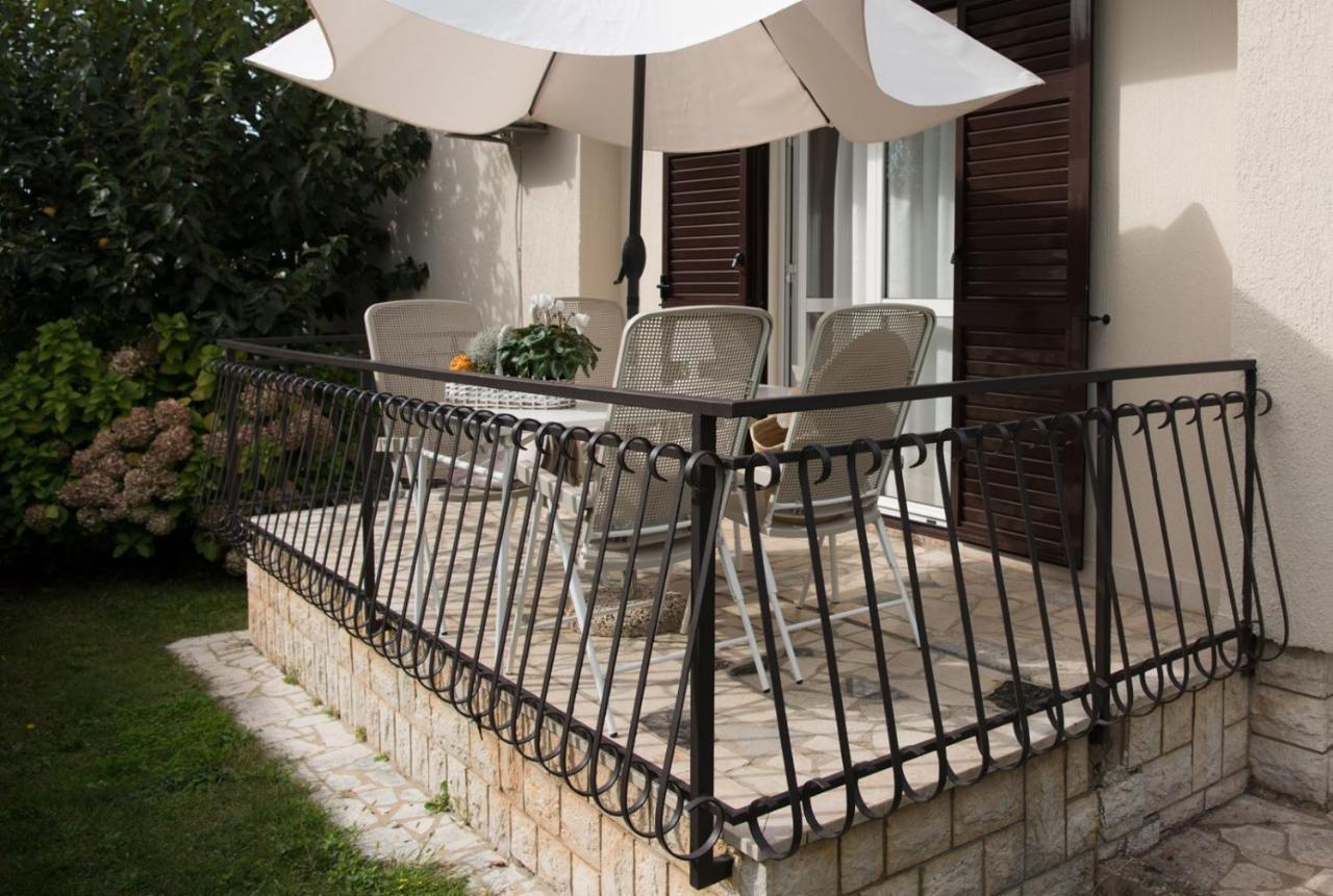 Apartments Sandra Πόρετς Εξωτερικό φωτογραφία