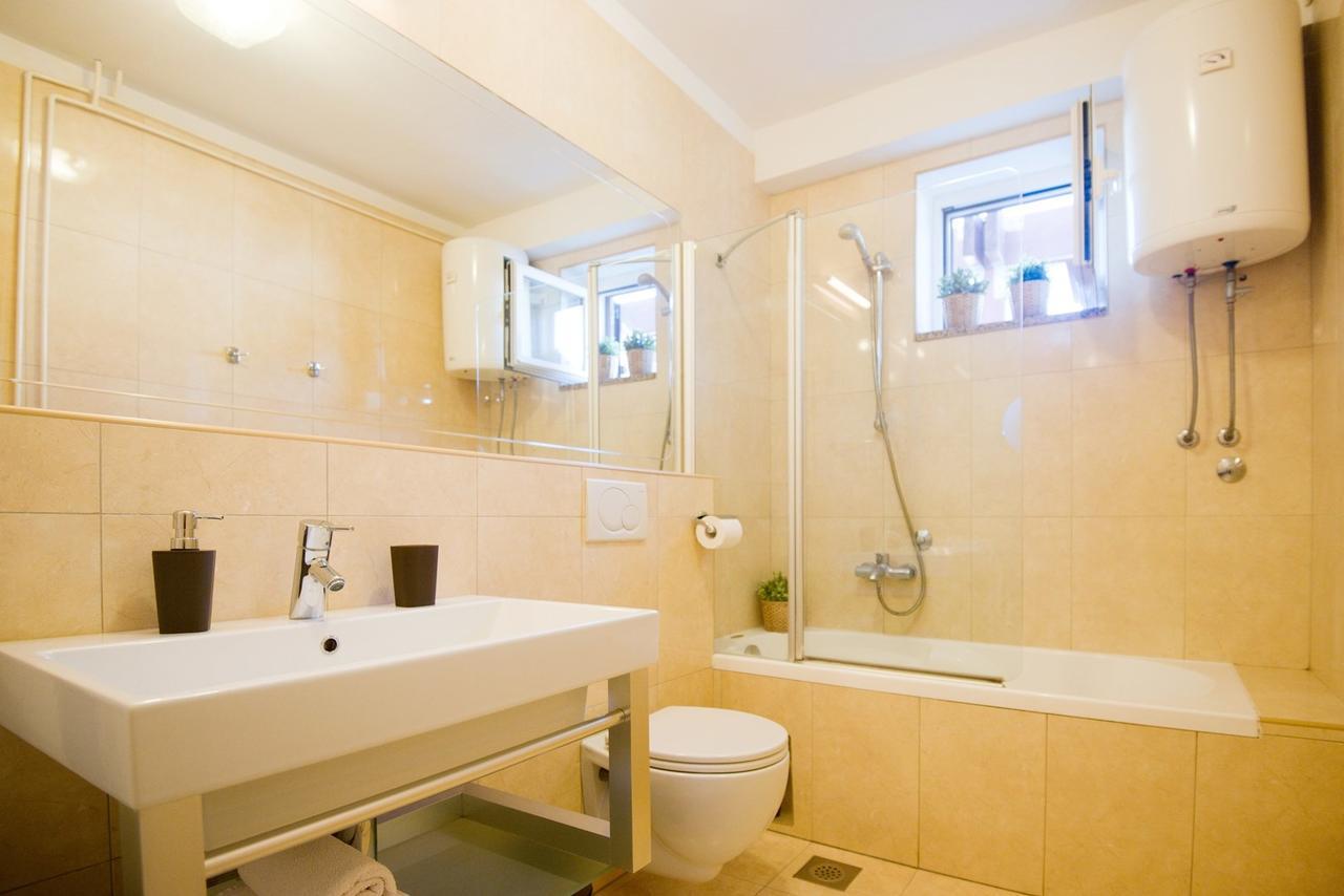 Apartments Sandra Πόρετς Εξωτερικό φωτογραφία