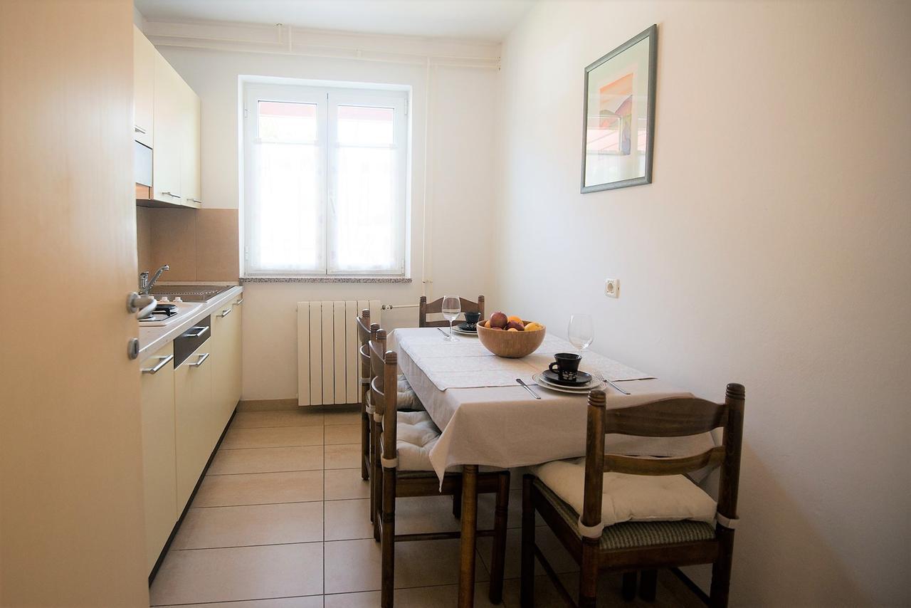 Apartments Sandra Πόρετς Εξωτερικό φωτογραφία