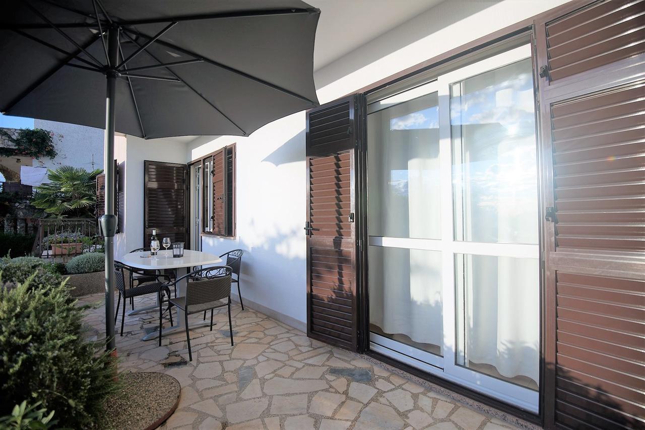 Apartments Sandra Πόρετς Εξωτερικό φωτογραφία